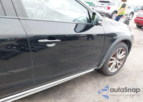 2016 Volvo V60 Cross Country Premier z USA, uszkodzony, nr VIN YV4612HKXG1018094